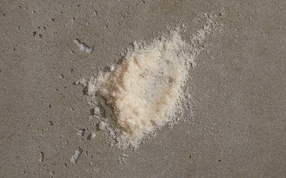 Om Organics Skincare Mini Soothing Bath Soak: Pink Coconut - 90 g